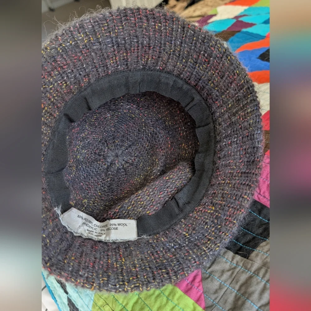 VTG Italian Made Grey Bucket Hat With Rainbow‎ Speckles